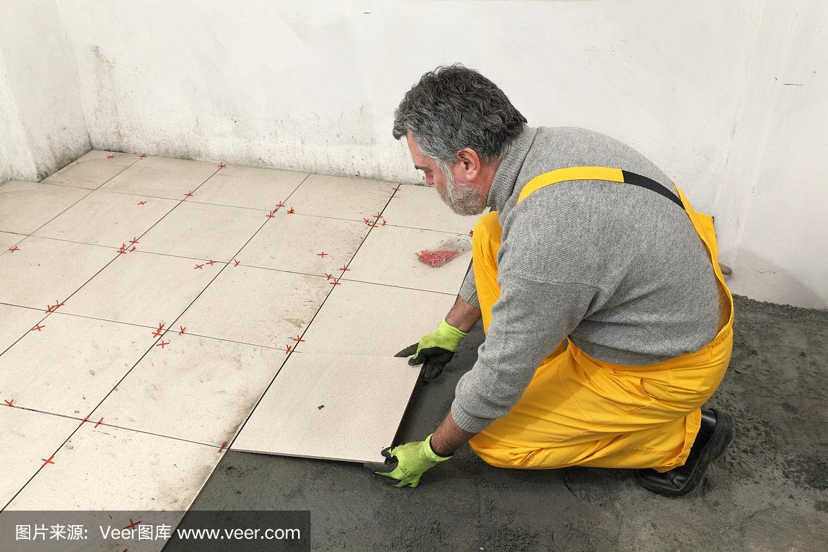 找铺瓷砖工人(找铺瓷砖工人工资多少) 找铺瓷砖工人(找铺瓷砖工人工资多少)